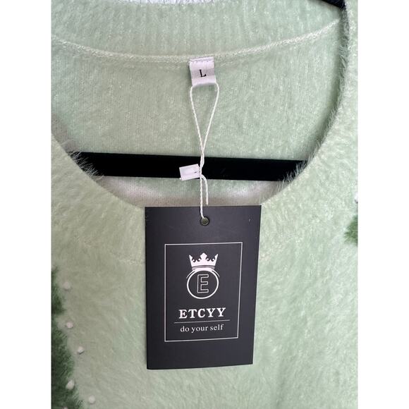 Women's Large Fuzzy Green Christmas Tree Sweater NWT - Picture 2 of 3